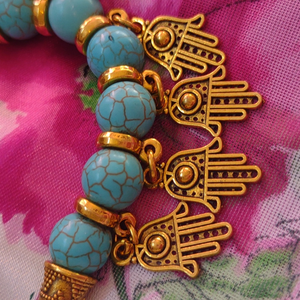 Beautiful Hamsa Bracelet - Picture 2 of 4